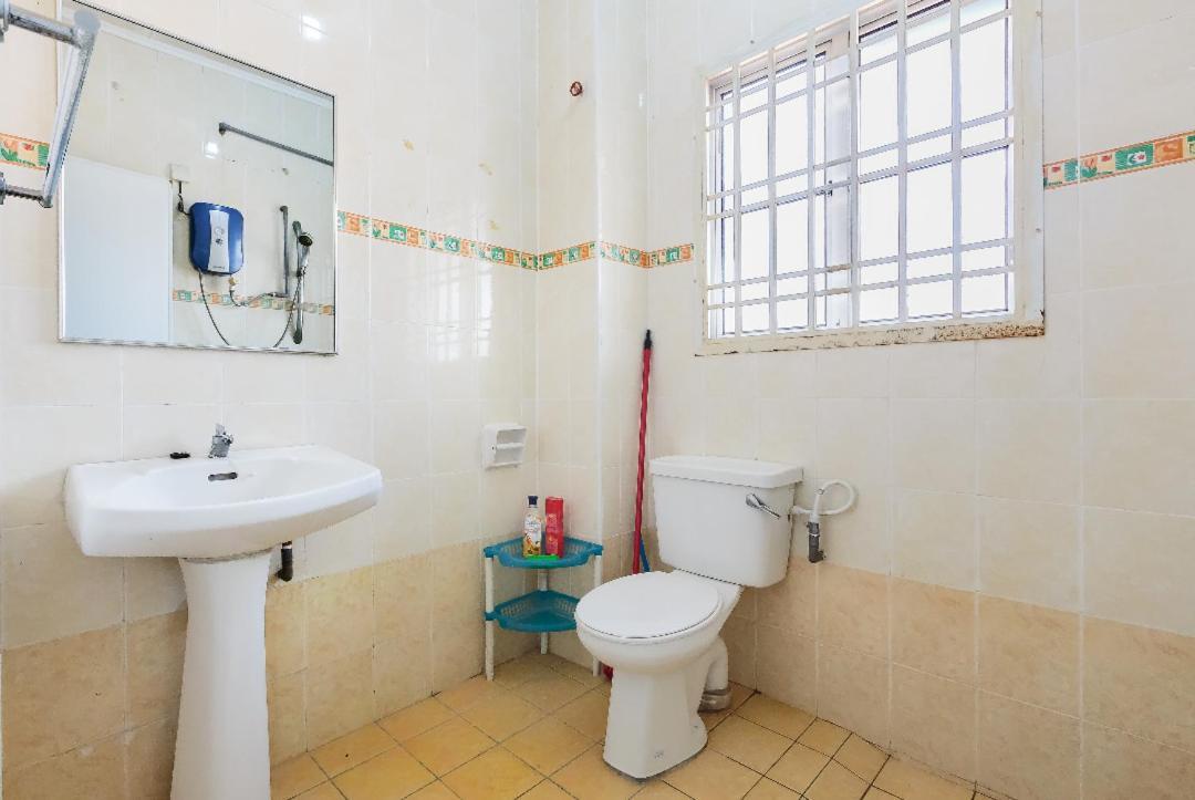 Homestay Rini Zikry Skudai